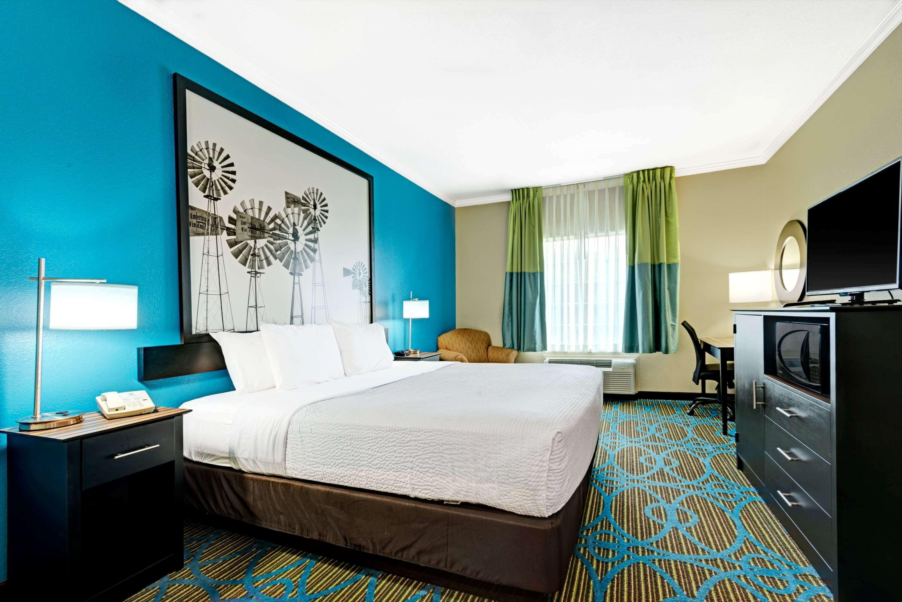 Hotel Super 8 By Wyndham San Antonio/Alamodome Area Exterior foto