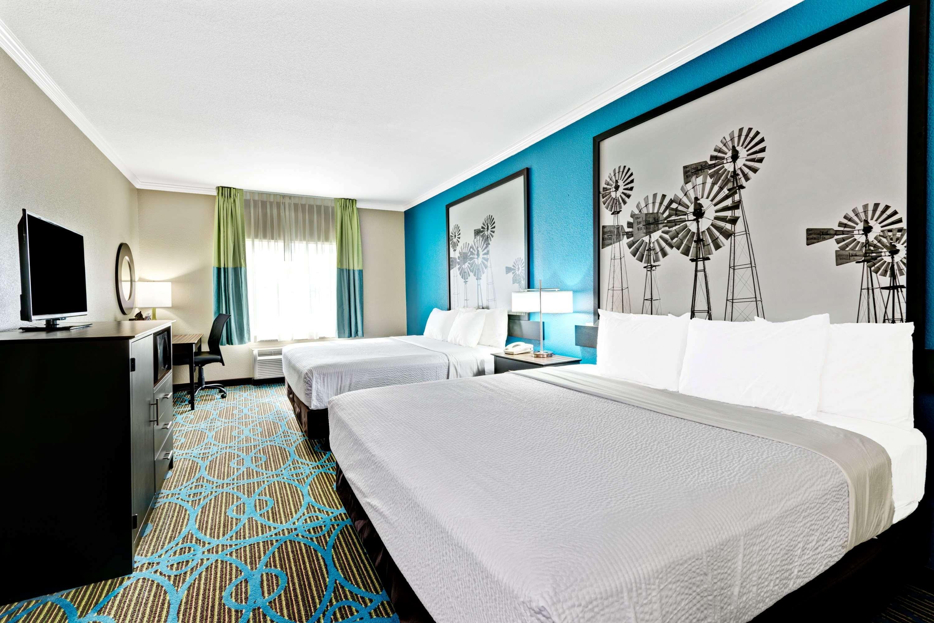 Hotel Super 8 By Wyndham San Antonio/Alamodome Area Exterior foto