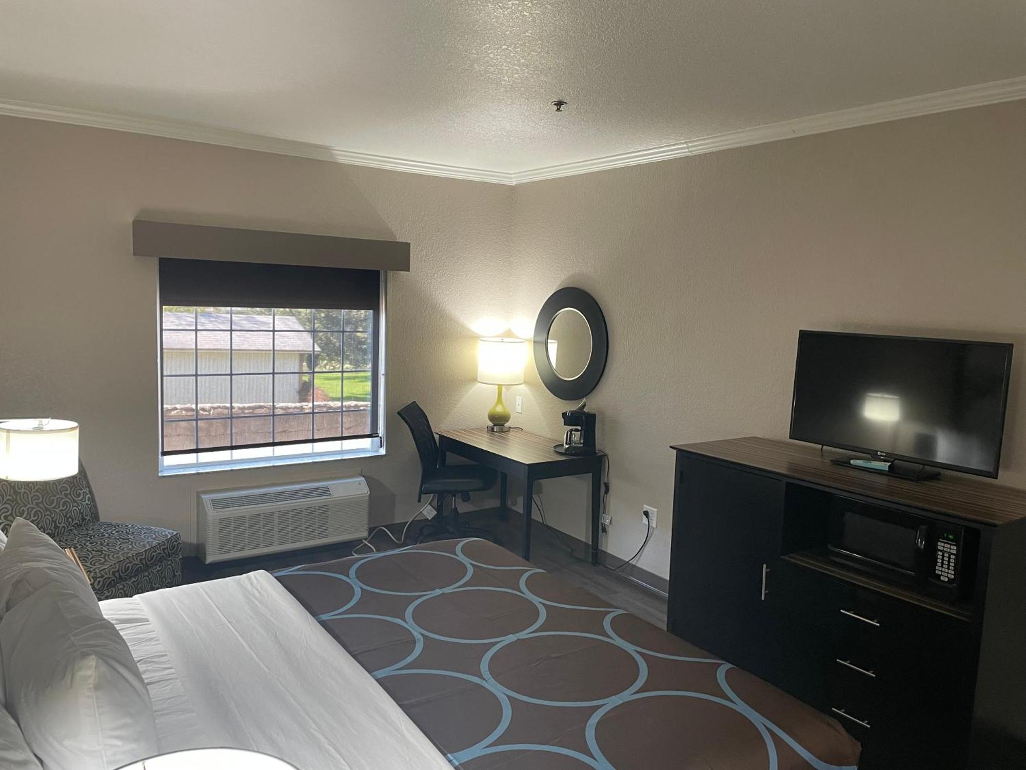 Hotel Super 8 By Wyndham San Antonio/Alamodome Area Exterior foto